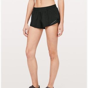Lululemon Hotty Hot Short - 2.5 inch